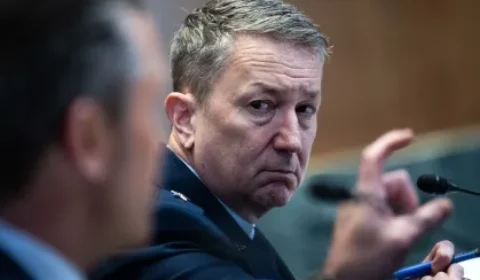 General Dan Caine busca negociar fim da guerra com Irã