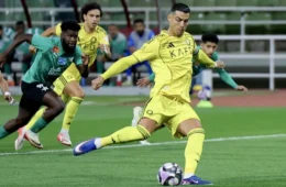 Al-Nassr vira sobre o Al-Fayha, retoma a liderança e vê Cristiano Ronaldo deixar campo sob preocupação