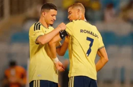 Cristiano Ronaldo sai do banco, marca e fica a 23 gols do milésimo