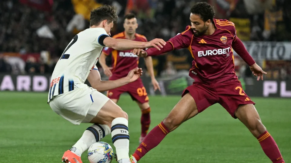AS Roma estreia na Serie A hoje às 15h45 contra Fiorentina