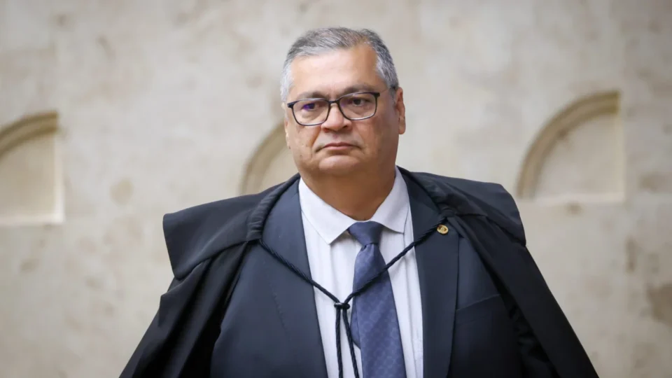 Flávio Dino manda PF investigar suspeitas em emendas parlamentares com prejuízo de R$ 55 milhões