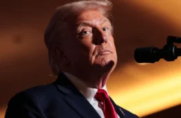 Trump prepara maior revogação de vistos da história dos EUA e até 200 mil estrangeiros podem ser atingidos