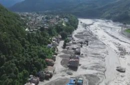 China alerta para risco de rompimento de barragem e nova inundação perto do Nepal