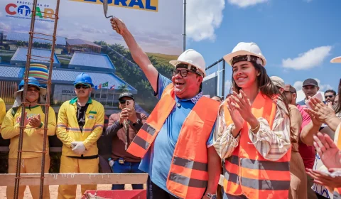 Prefeito Adail Pinheiro dá início à construção da primeira Escola Municipal de Tempo Integral de Coari