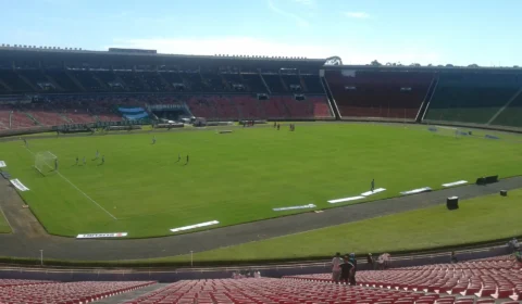 Uberlândia e CSA entram em campo pela vaga na Série C