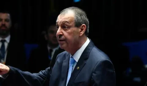 Federação liderada pelo PT oficializa apoio a Omar Aziz e reforça palanque de Lula no Amazonas