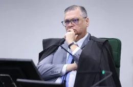 Flávio Dino é citado 16 vezes em plano de governo no Maranhão