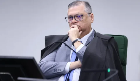 Flávio Dino é citado 16 vezes em plano de governo no Maranhão