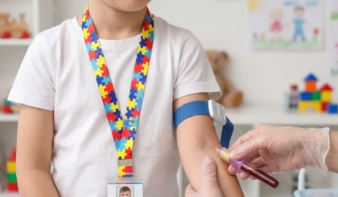 BH autoriza coleta de sangue domiciliar para pessoas com autismo; veja como solicitar