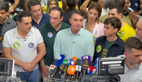 Flávio Bolsonaro chama Lula de “produto vencido” durante evento em BH