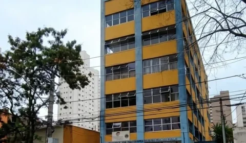 Dívida de R$ 10 milhões leva sede de sindicato de taxistas a leilão em São Paulo