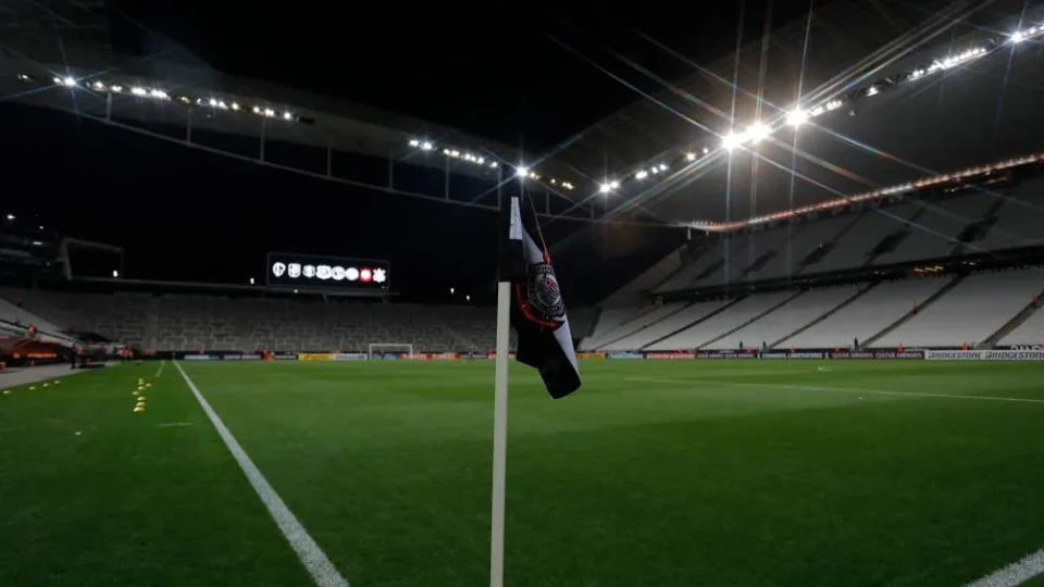 Kairat e Anderlecht decidem vaga na Liga Europa hoje às 12h