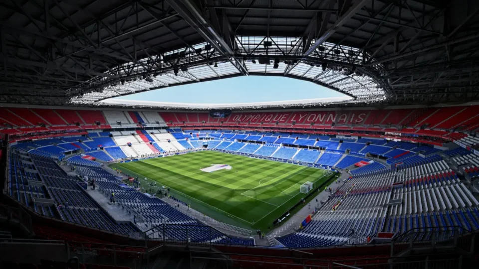 Lyon x Fenerbahçe decide hoje vaga na Liga dos Campeões