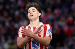Julián Álvarez recua e reafirma compromisso com o Atlético