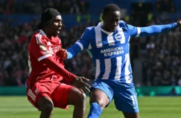 Brighton rejeita oferta milionária do Liverpool por Minteh