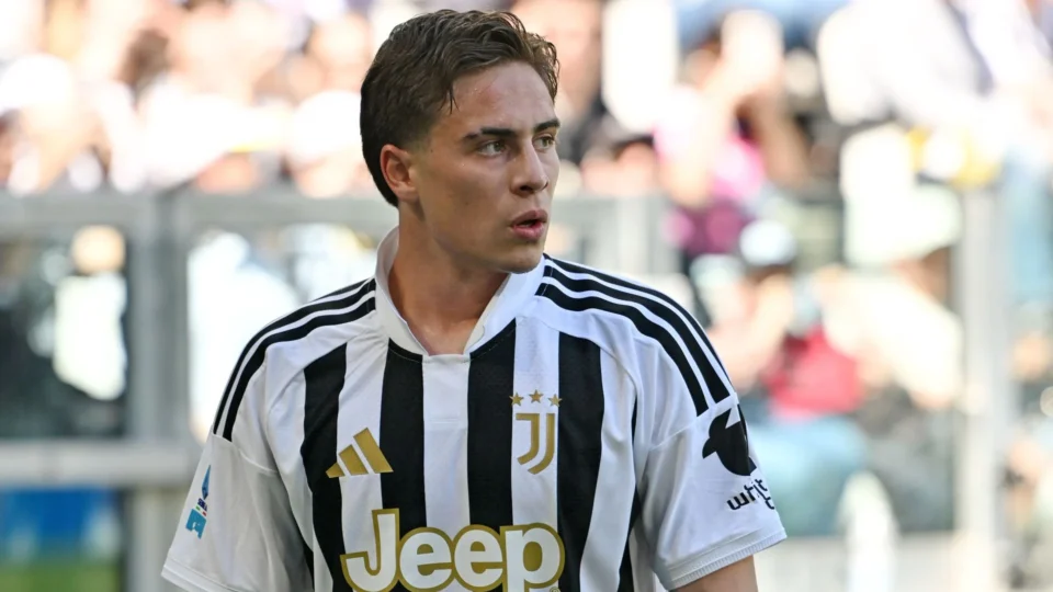 Juventus impõe condição e complica chegada de Kenan Yildiz ao Arsenal