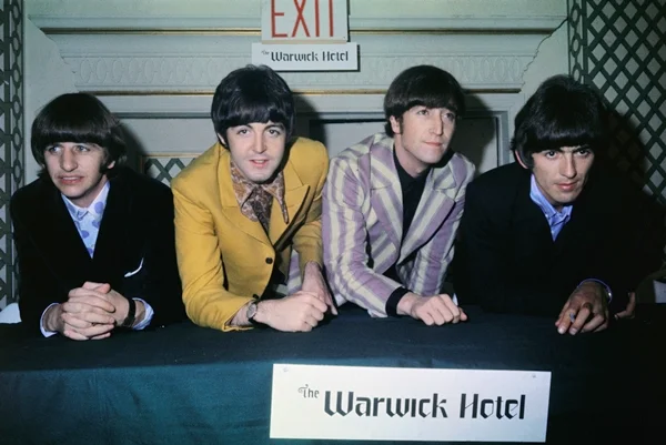 O ano de 1966 ficou marcado pela renovação visual dos BeatlesBettmann/Getty Images