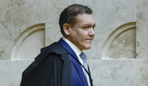 TSE reúne ministros para discutir limites do uso de IA nas eleições após vídeo de Bolsonaro