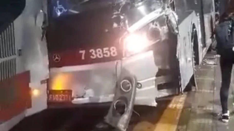 ZONA SUL: Motorista é atropelado por ônibus no Jardim Ângela