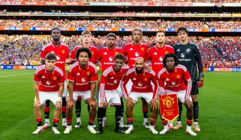 Manchester United e Leeds reacendem rivalidade em duelo que vale mais que um troféu de pré-temporada