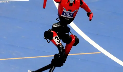 Robô humanoide chinês Tiangong Ultra corre 100 metros em 8,86 segundos e supera recorde de Usain Bolt, veja vídeo: