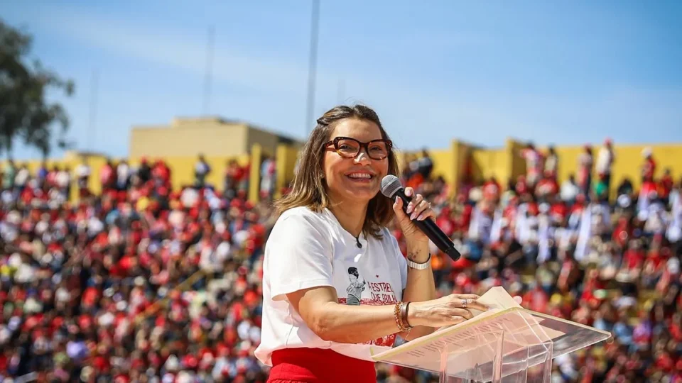 PT quer Janja viajando pelo país sem Lula para reforçar campanha à reeleição