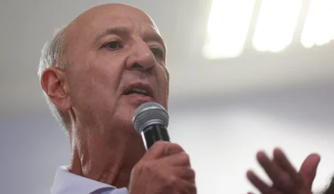 Candidatura de Arruda vira alvo no TRE-DF e abre nova disputa antes das eleições