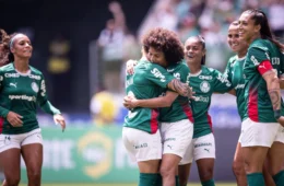 Palmeiras vence o Internacional por 2 a 1 e se fortalece na briga pelo topo do Brasileirão Feminino