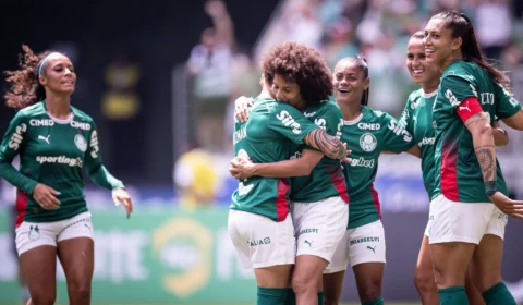 Palmeiras vence o Internacional por 2 a 1 e se fortalece na briga pelo topo do Brasileirão Feminino