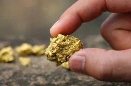 Ouro dispara e volta aos maiores níveis desde junho após decisão dos EUA