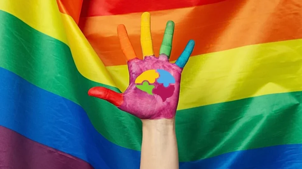Jovens LGBTQIA+ têm maior uso de serviços de saúde mental, aponta estudo