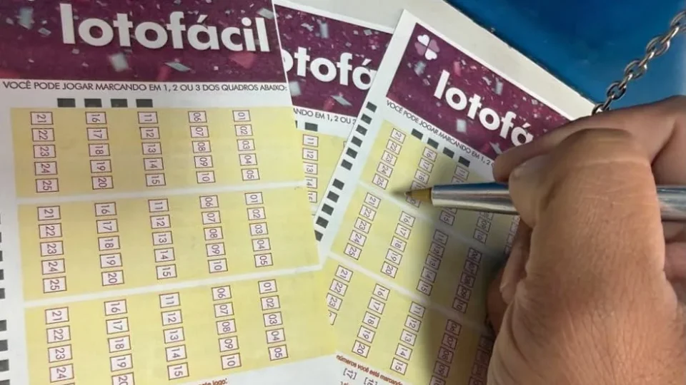 Lotofácil acumula e prêmio dispara após sorteio desta segunda; confira as dezenas