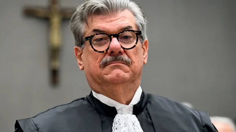 PGR pede perda do cargo de ministro do STJ após denúncias de assédio sexual e importunação