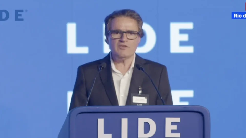 Paraná Pesquisas prevê abstenção histórica e aponta impacto na disputa entre Lula e Flávio
