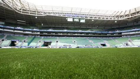 A preocupação ganha importância devido ao histórico recente de problemas físicos do atleta e à necessidade de administrar sua carga de minutos ao longo da temporada.
