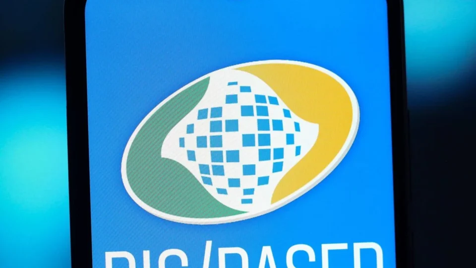 Último lote do PIS/Pasep vai pagar até R$ 1.621; veja quem pode pegar e quais as regras