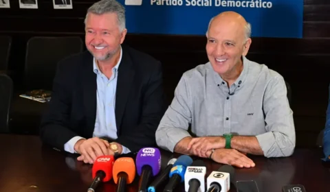 Arruda anuncia Luiz Pitiman como vice e fecha chapa para disputar o Governo do DF