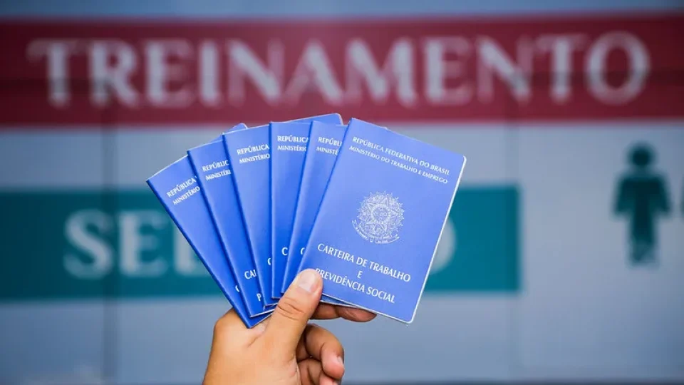 Sine Manaus abre 927 vagas hoje com atendimento em dois postos