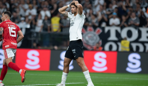 Corinthians vence, mas esforço não é suficiente e Inter passa para as quartas