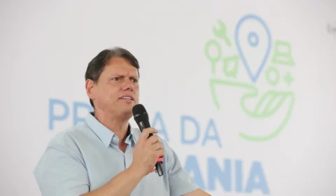 Tarcísio diz que São Paulo vai cumprir metas do saneamento até 2030 e usa Sabesp privatizada como vitrine