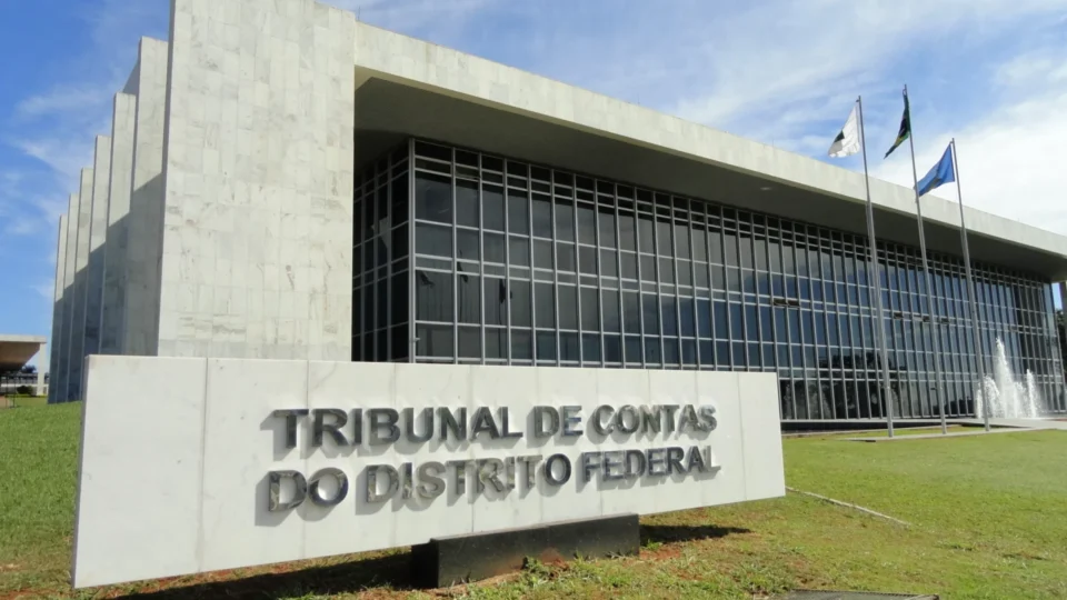 TCDF trava contas de 2025 do governo Ibaneis por falta de balanço auditado do BRB
