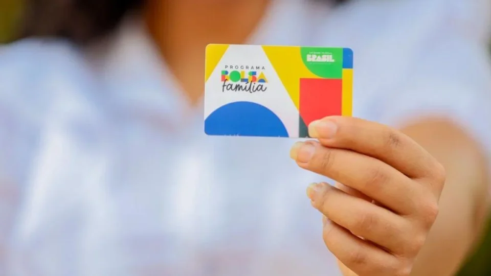 Bolsa Família volta a registrar alta de beneficiários que vivem sozinhos em ano eleitoral