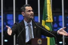 Cleitinho diz que apoio de nomes do PT e do PL mostra que não é extremista