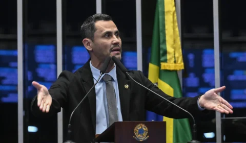 Cleitinho diz que apoio de nomes do PT e do PL mostra que não é extremista