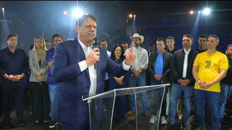 “Prometeu picanha, entregou imposto”: Tarcísio mira Haddad e critica governo federal