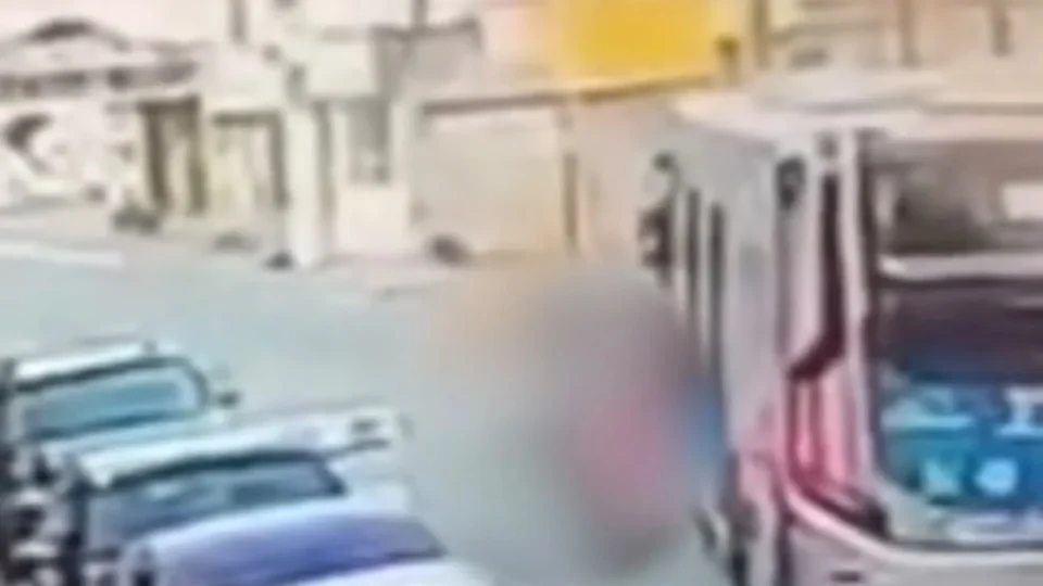 Colisão entre moto e ônibus deixa dois mortos na Zona Norte de São Paulo