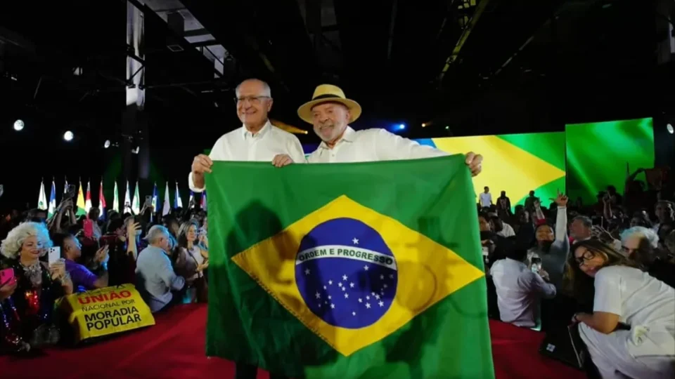 Alckmin ironiza críticas às urnas: ‘Não aceitam voto de argentino nem americano