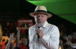 Lula diz que combate à violência contra a mulher será prioridade e afirma: “Se bater na mulher, não precisa votar em mim”
