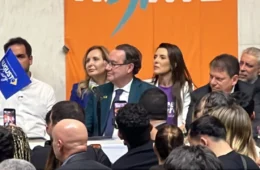 “O Brasil está polarizado, radicalizado e paralisado”, diz Augusto Cury em convenção