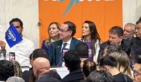 “O Brasil está polarizado, radicalizado e paralisado”, diz Augusto Cury em convenção